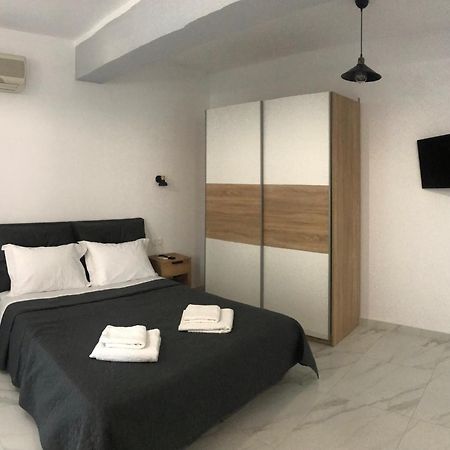Bafas Apartments Платария Екстериор снимка