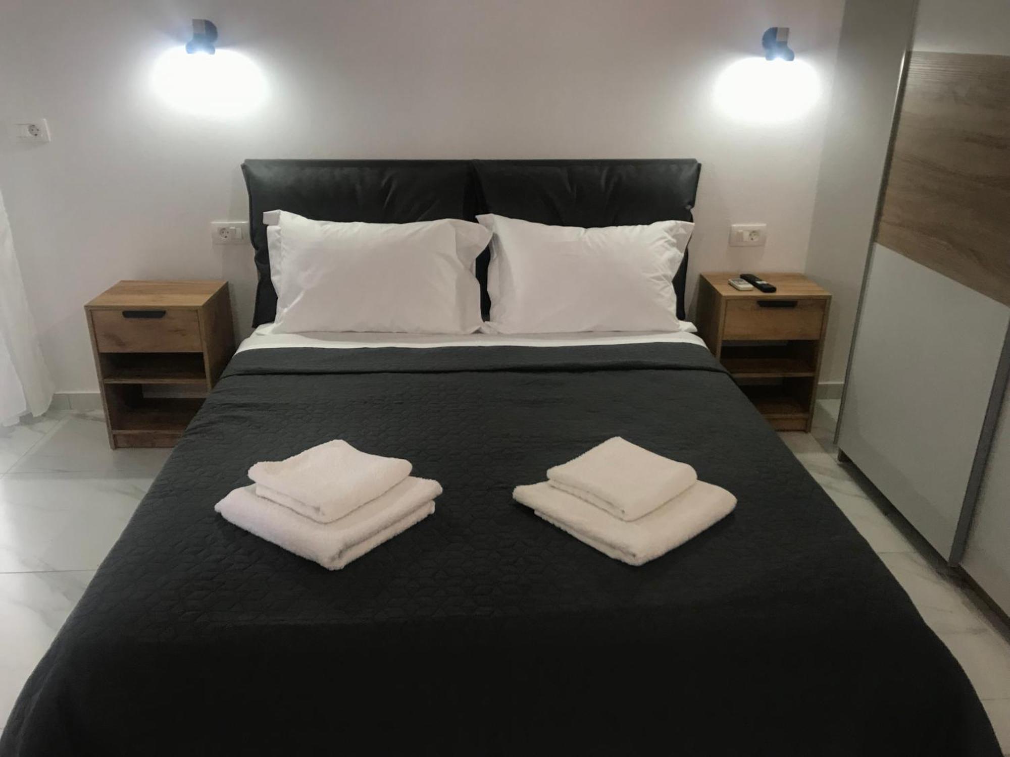 Bafas Apartments Платария Екстериор снимка
